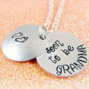 Meet your Posher, Omayra