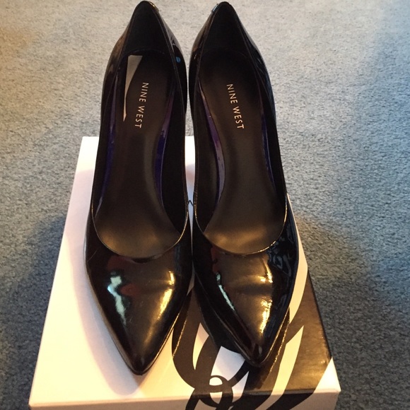 Nine West Shoes - Nine West Patent Pumps