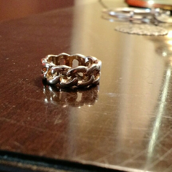 Gold link ring