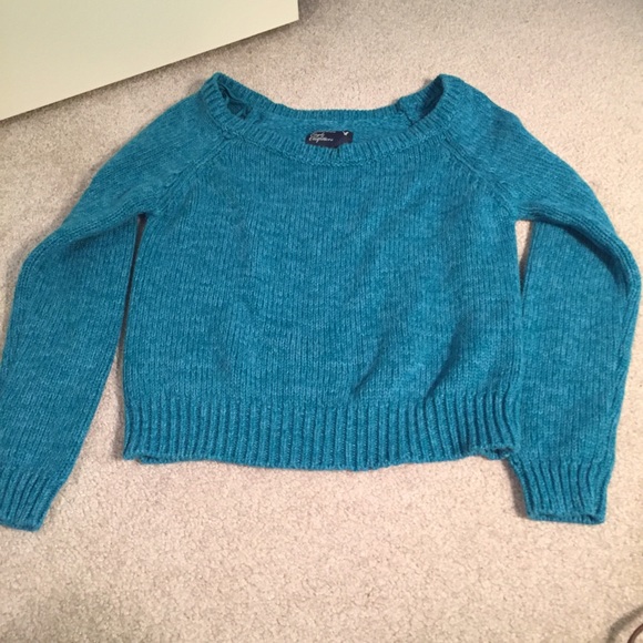 AE crop sweater