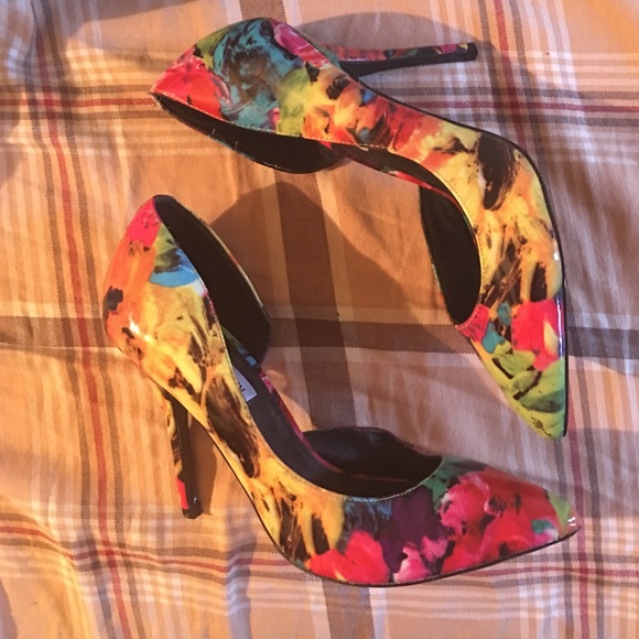 Shoes ! - Picture 2 of 4