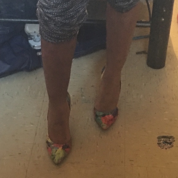 Shoes ! - Picture 4 of 4