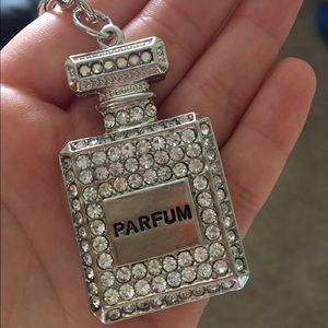 Parfum  key chain