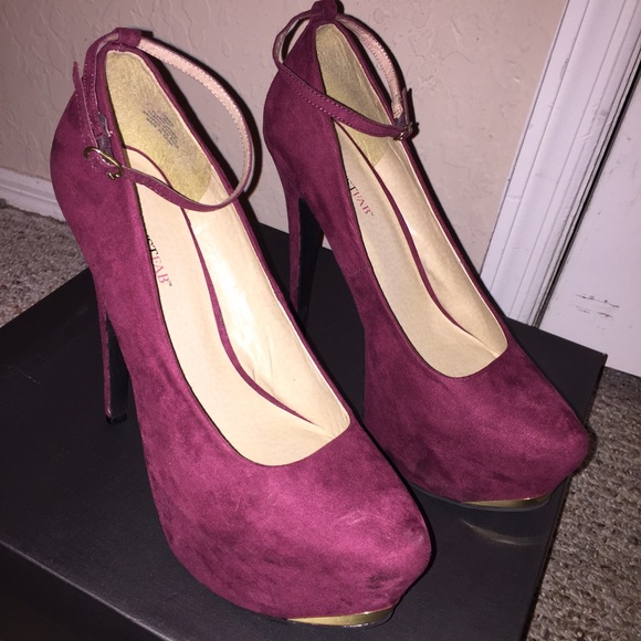 Burgundy heels!