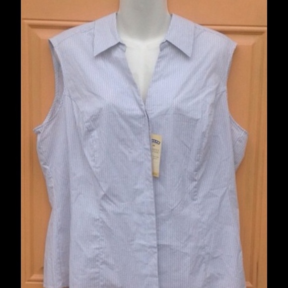 Button down sleeveless top