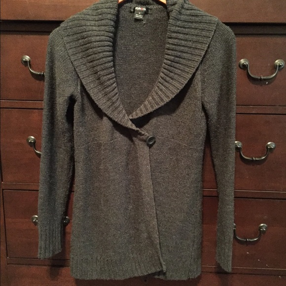 Sweaters - Gray sweater.