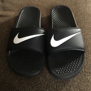 Nike Slip ons