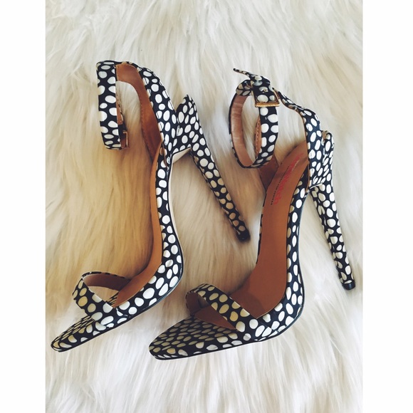 JustFab Shoes - Stunning Polka Dot Heels • FIRM PRICE •