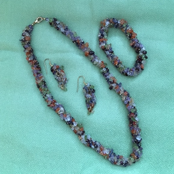 Unknown Jewelry - SALE🎈🎈Necklace, earrings & bracelet set
