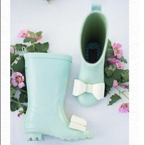 JOYFOLIE rain boots brand new with box