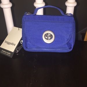 Baggallini Brisbane Wallet