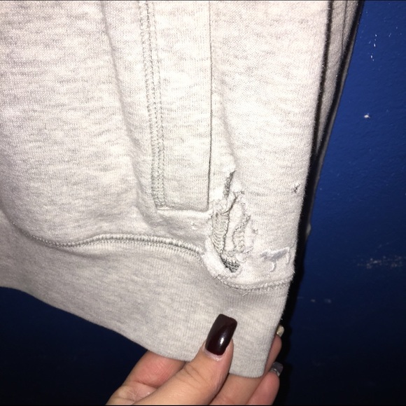 VS Pink Half-Zip - Picture 3 of 4