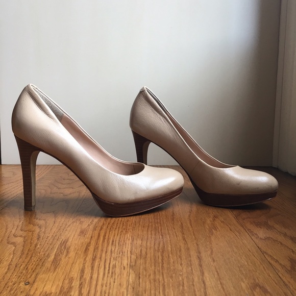 Banana Republic Nude Heels
