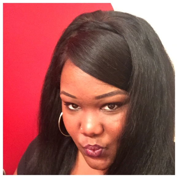 Meet your Posher, Whitney - Picture 1 of 1