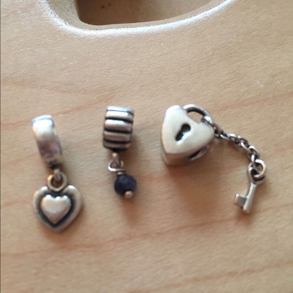 AUTHENTIC pandora charms and bracelet - Picture 4 of 4