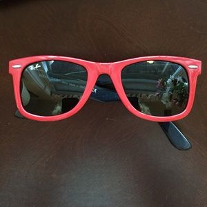 Red Ray Ban Wayfarer