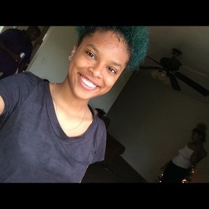 Meet your Posher, Tomya