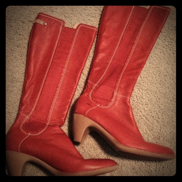 Lacoste Bonnie Boots Carmin Size 8