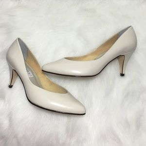 Size 6 kitten heel nude shoes