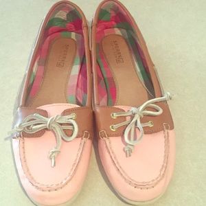 Sperry Topsider pink boat shoes -NEW PRICE!