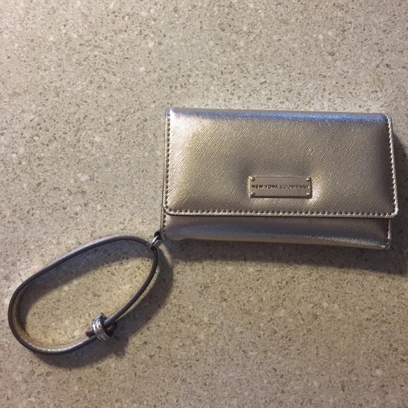 NY&C IPHONE WALLET CASE