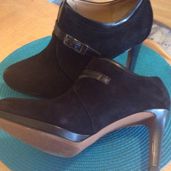 Franco Sarto black suede Bootie!!!!!