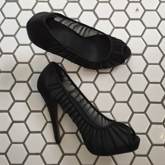 Mesh peep toe pump w/rhinestone heel