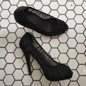 Mesh peep toe pump w/rhinestone heel
