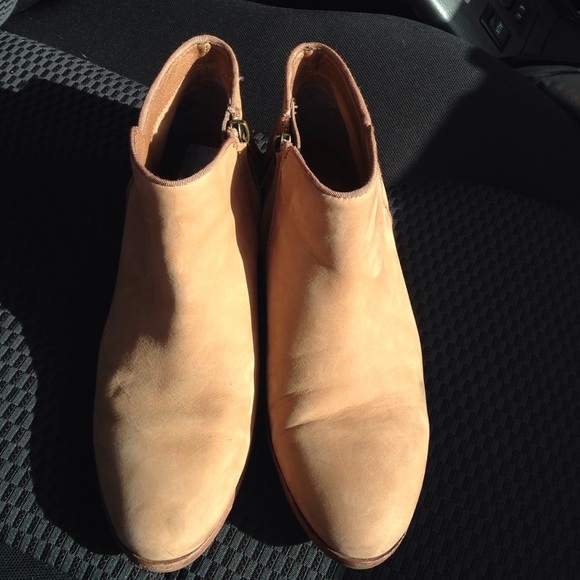 Sam Edelman petty brown boot size 6