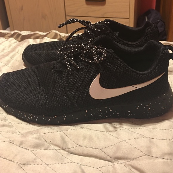 Nike speckle