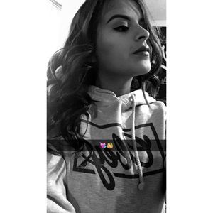 Meet your Posher, Jasmin