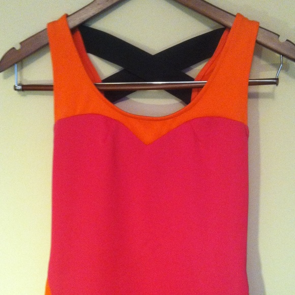 🎉HP!🎉 Color Block Body Con - Picture 2 of 3