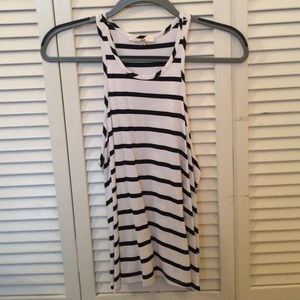 Stripped tank top (black and white)
