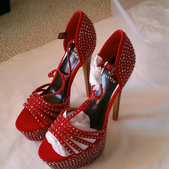 ????RED HOT HEELS ???? - Picture 3 of 3