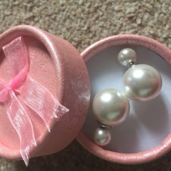 Beautiful double Pearl earrings - Picture 4 of 4