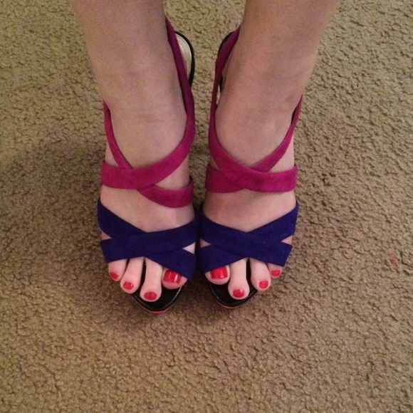 Strappy JESSICA SIMPSON heels