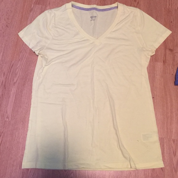 Assorted tees - Picture 3 of 4