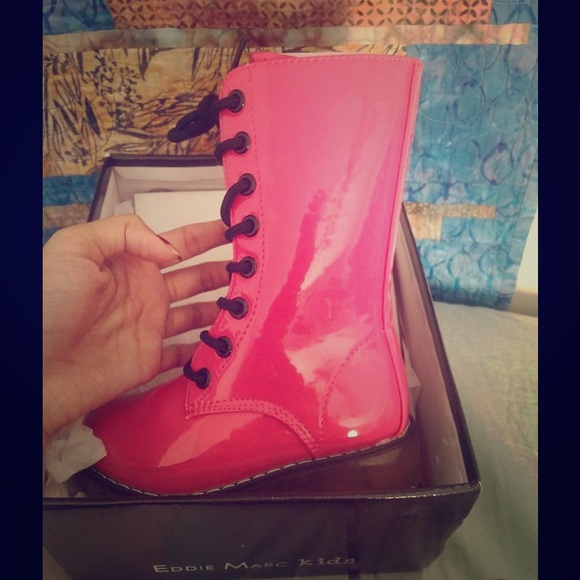 Toddler combat boots size 6