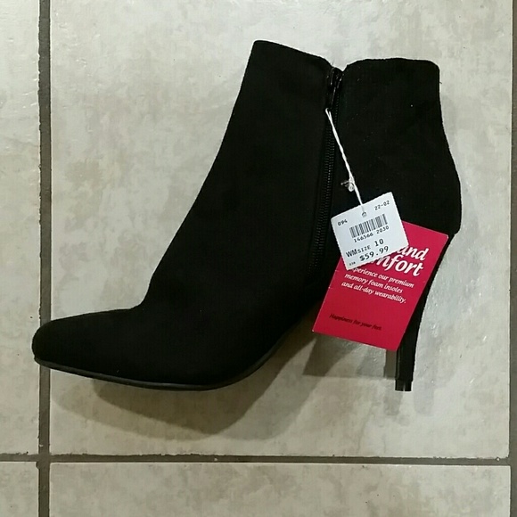 DexFlex 
 Shoes - Final reduction! DexFlex High Heeled Bootie