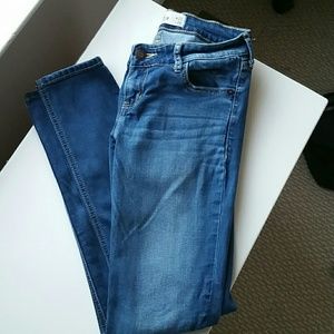 hollister medium wash super skinny jeans