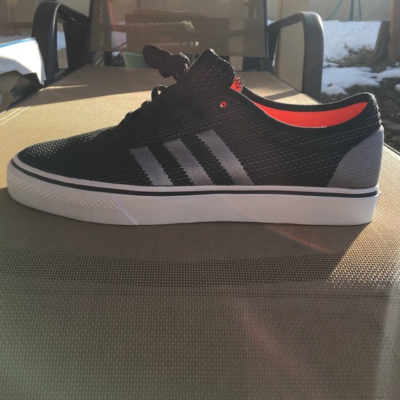 Addidas Adiease Woven Skate Shoe. - Picture 1 of 1