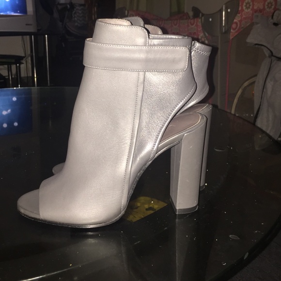 Vince heels