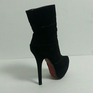 Women's Brand New Red Bottom Boots 50% off