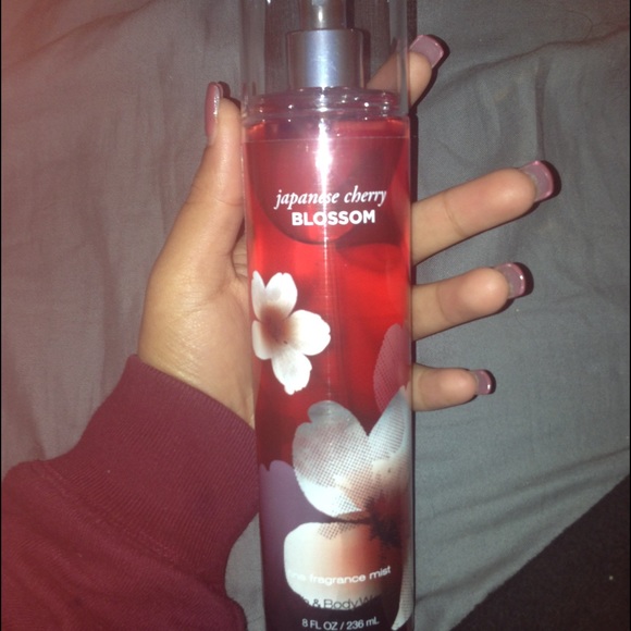BATH & BODY WORKS PERFUME