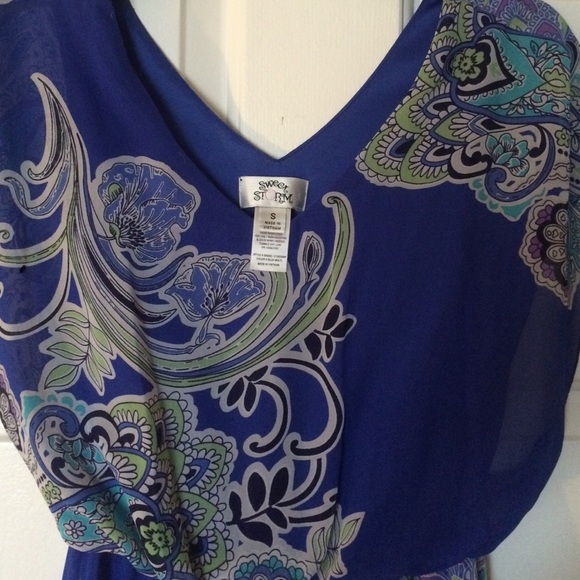Royal Blue Paisley Printed Dress - Picture 2 of 4