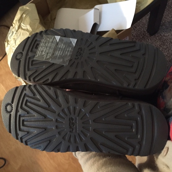 UGG constellation mini Bailey button boots Sz 10 - Picture 4 of 4