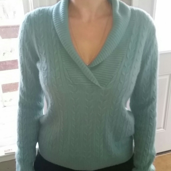 *WARM* Very soft knit Bass Sweater