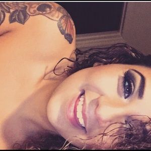 Meet your Posher, Camila