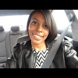 Meet your Posher, Demi