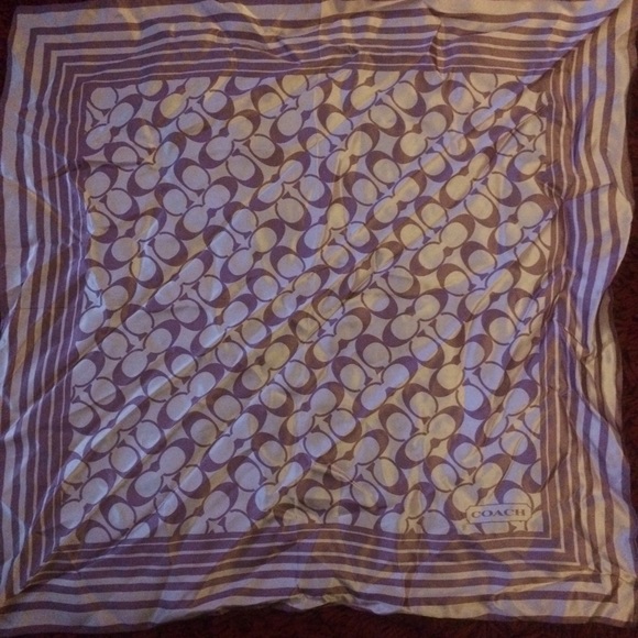 EUC Coach lilac purple silk purse scarf